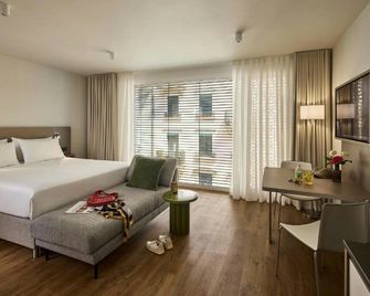 Base Geneva - Ginebra - Habitación