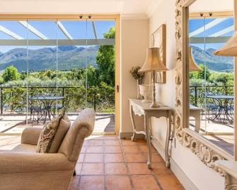 W コレクション フランシュフック アット レルミタージュ - フランシュホーク - リビングルーム