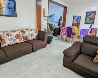 Home away from home - Kigali - Living room