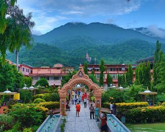 Hotel Yog Vashishth - Rishikesh - Cảnh ngoài trời