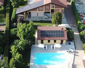 Residence Le Palme - Rondissone - Piscina