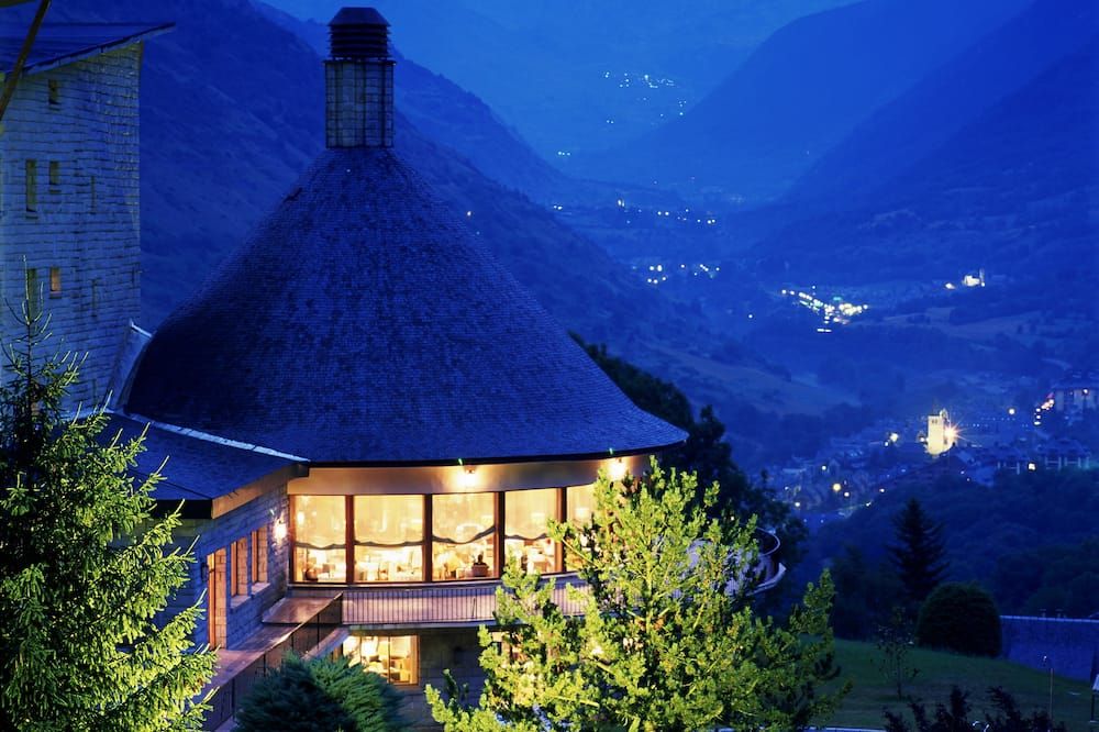 Parador de Vielha - Viella - בניין