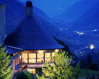 Parador de Vielha - Viella - בניין