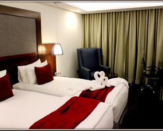 The Cunningham Hotel Bangalore - Bengaluru - Bedroom