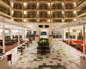 Embassy Suites by Hilton Baton Rouge - באטון רוז' - לובי