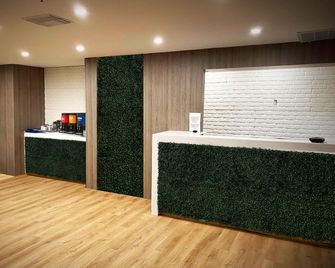 Quality Inn & Suites Del Rio - Del Río - Recepción