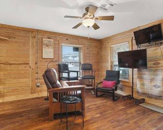 Unique 3bd 'urban Cabin' Close To French - New Orleans
