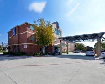 Motel 6 Mckinney - McKinney - Bina
