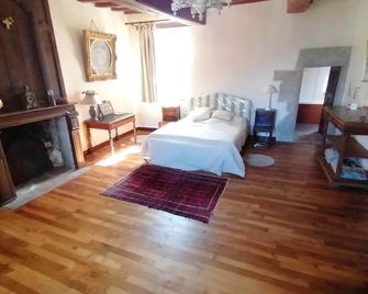 Propriété Familiale de Caractère, Dans un Manoir Breton - Theix - Chambre