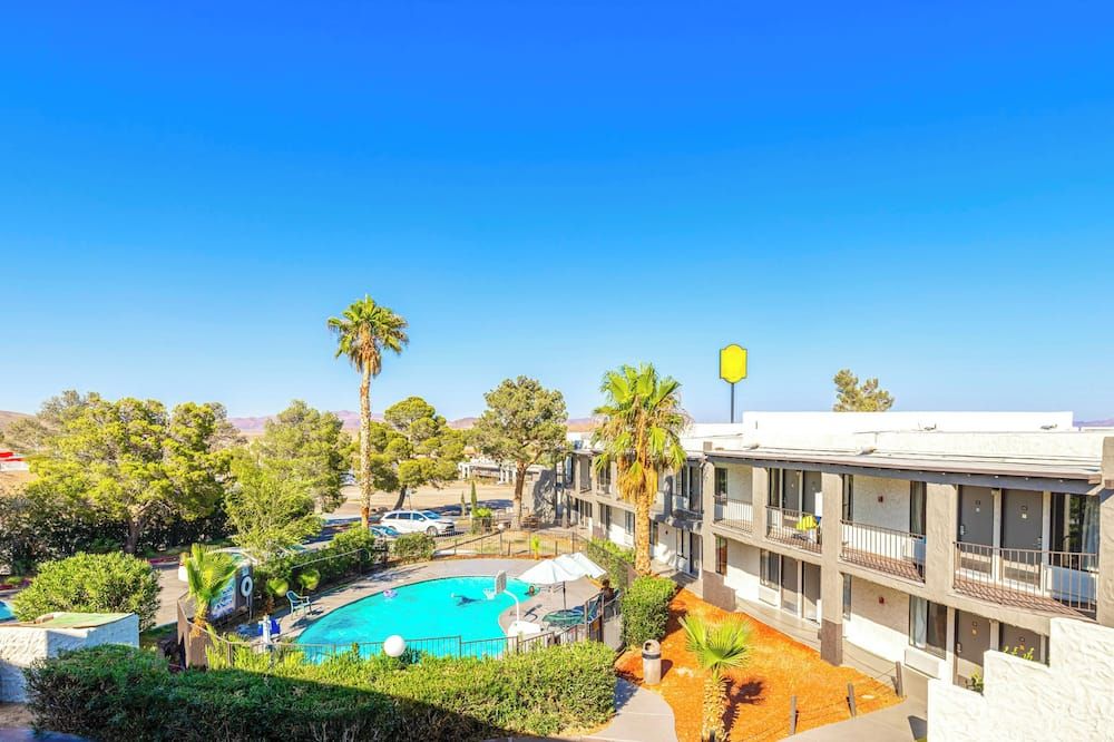 Townhouse Barstow Route 66 - ברסטאו - בריכה