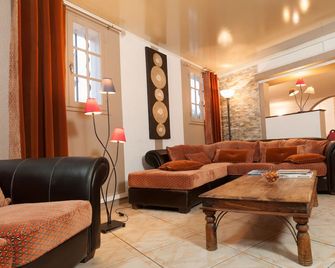 Hôtel le Chardon Bleu - Sainte-Maxime - Pokój dzienny