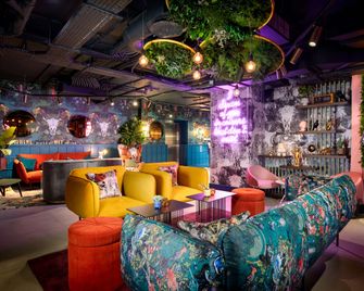 Yotel Manchester Deansgate - Manchester - Lounge
