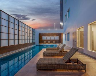 La Quinta by Wyndham Aguascalientes - Aguascalientes - Pool