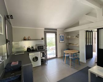 Charming Guesthouse with view to countryside and Mont Ventoux - Entrechaux
