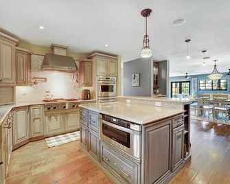 Waterfront Oasis w/ Heated Pool and Spa, and Close to Beach! - Fort Lauderdale - Cuina