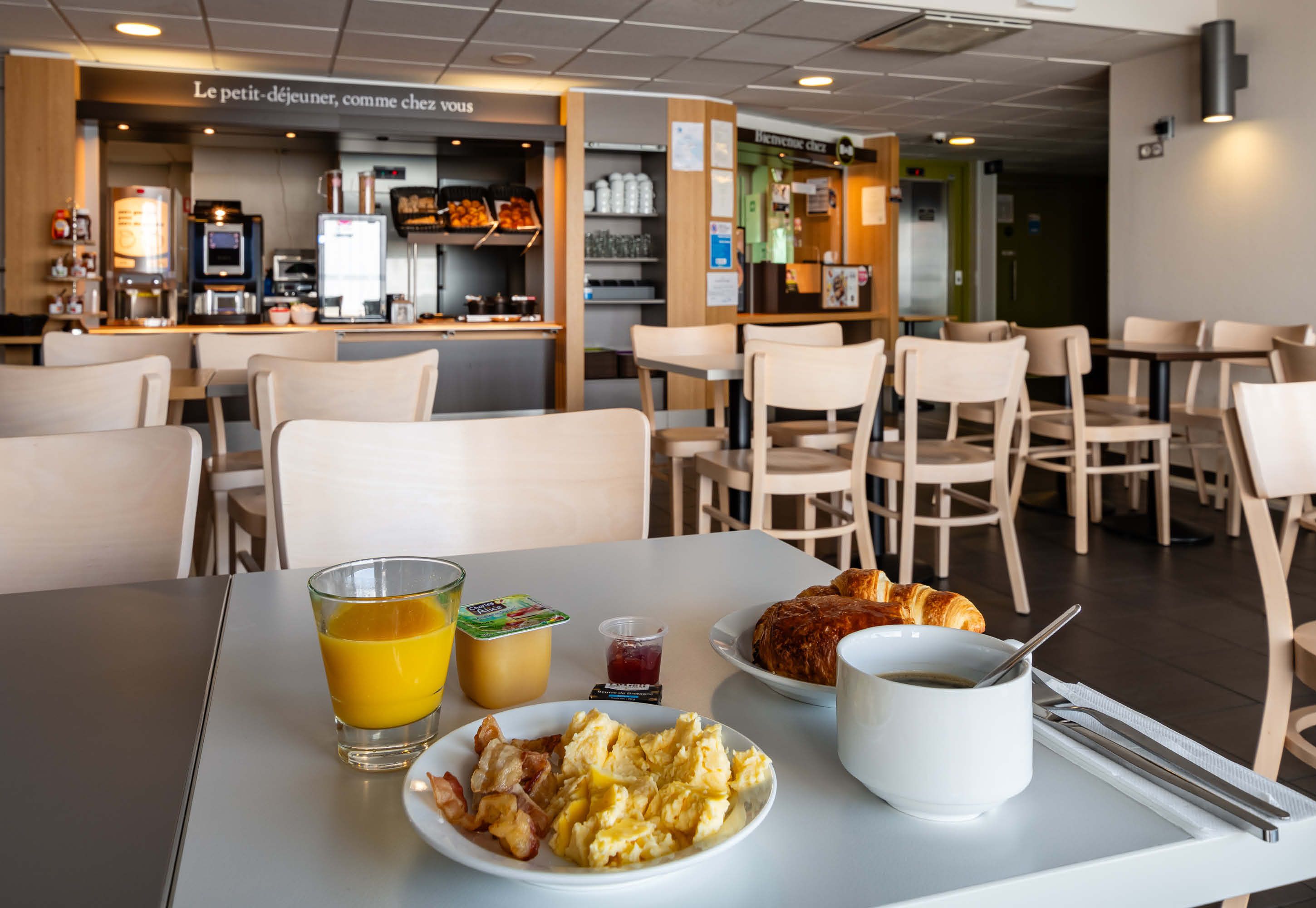 بي آند بي هوتل أوبيناس - اوبينا - مطعم