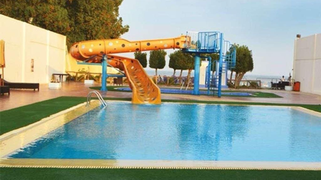 Golden Tulip Dana Bay Resort