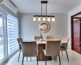 Samson Retreat - Laval - Dining room