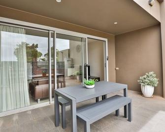 Indulge Apartments - Langtree - Mildura - Dining room