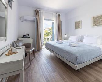 Hotel Manto - Parikia - Bedroom