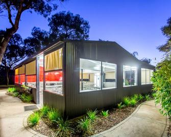 Big4 Renmark Riverfront Holiday Park - Renmark - Building