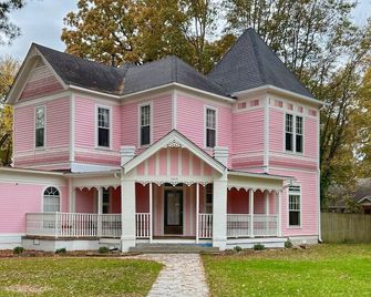 The Pink House est. 1892 - Conway - Budova
