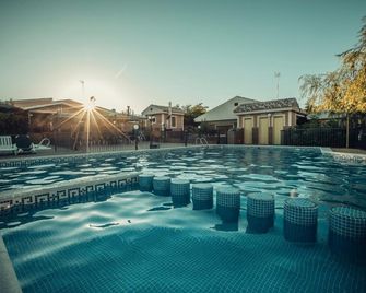 Complejo Rural La Tejera - Elche de la Sierra - Piscina
