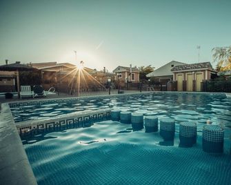 Complejo Rural La Tejera - Elche de la Sierra - Piscina