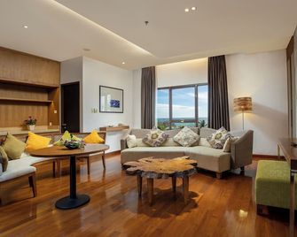 Truntum Kuta - קוטה - סלון