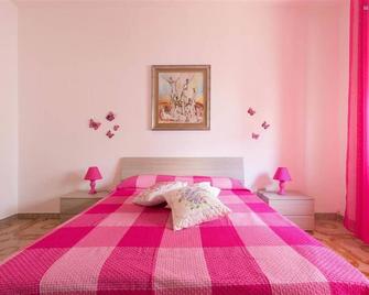 Villetta Lorena by BarbarHouse - Torre Lapillo - Camera da letto