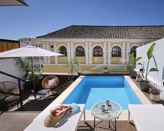Sweet Sevilla Suites - Smart Hotel - Séville - Piscine