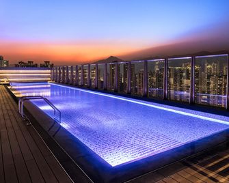 Alva Hotel By Royal - Hongkong - Pool