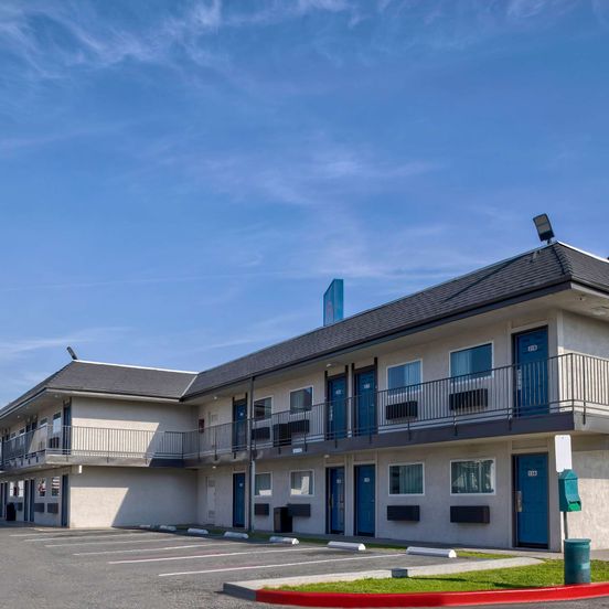 Motel 6 Anaheim Fullerton East image 1