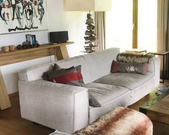 Apartment Nubes- Chalet by Interhome - Zweisimmen - Sala de estar