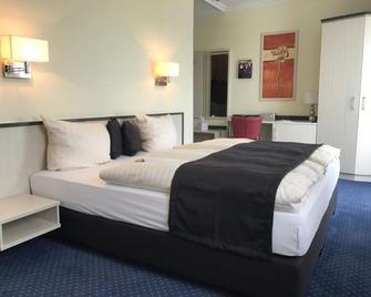 Parkhotel Neubrandenburg - Neubrandenburg - Bedroom