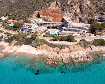 Résidence Les Calanques - אז'אקסיו - בניין