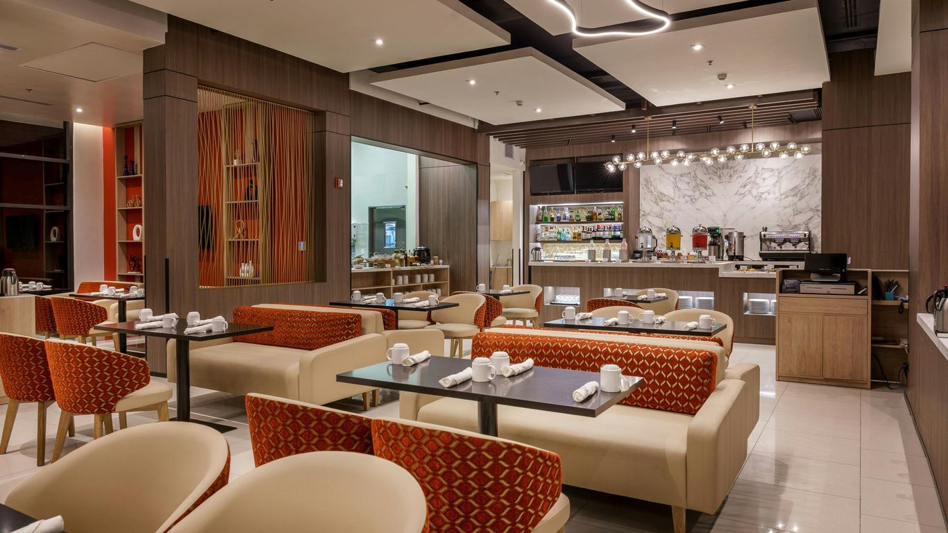 Courtyard by Marriott Panama Metromall