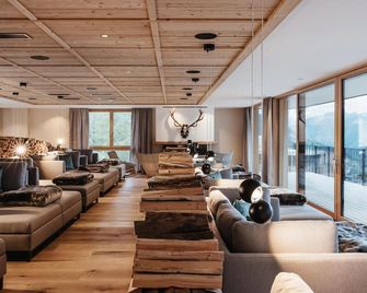 Kolfuschgerhof Mountain Resort - Corvara in Badia - טרקלין