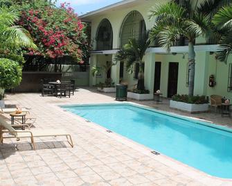 El Greco Hotel - Nassau - Pool