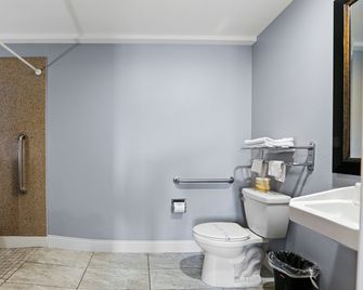 3rd Avenue Inn - La Habra - Baño