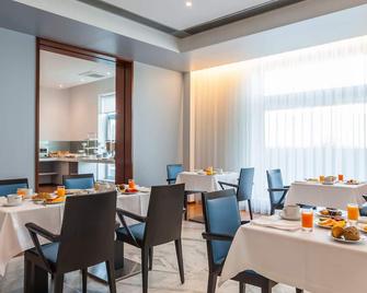 أوبو هوتل بورتو آيروبورتو - بورتو - مطعم