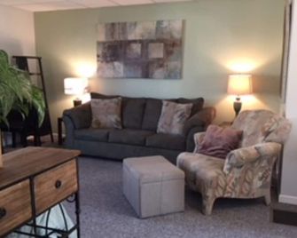 Huge Studio apartment. Sunny. 5 day to 8 month - Milwaukee - Living room