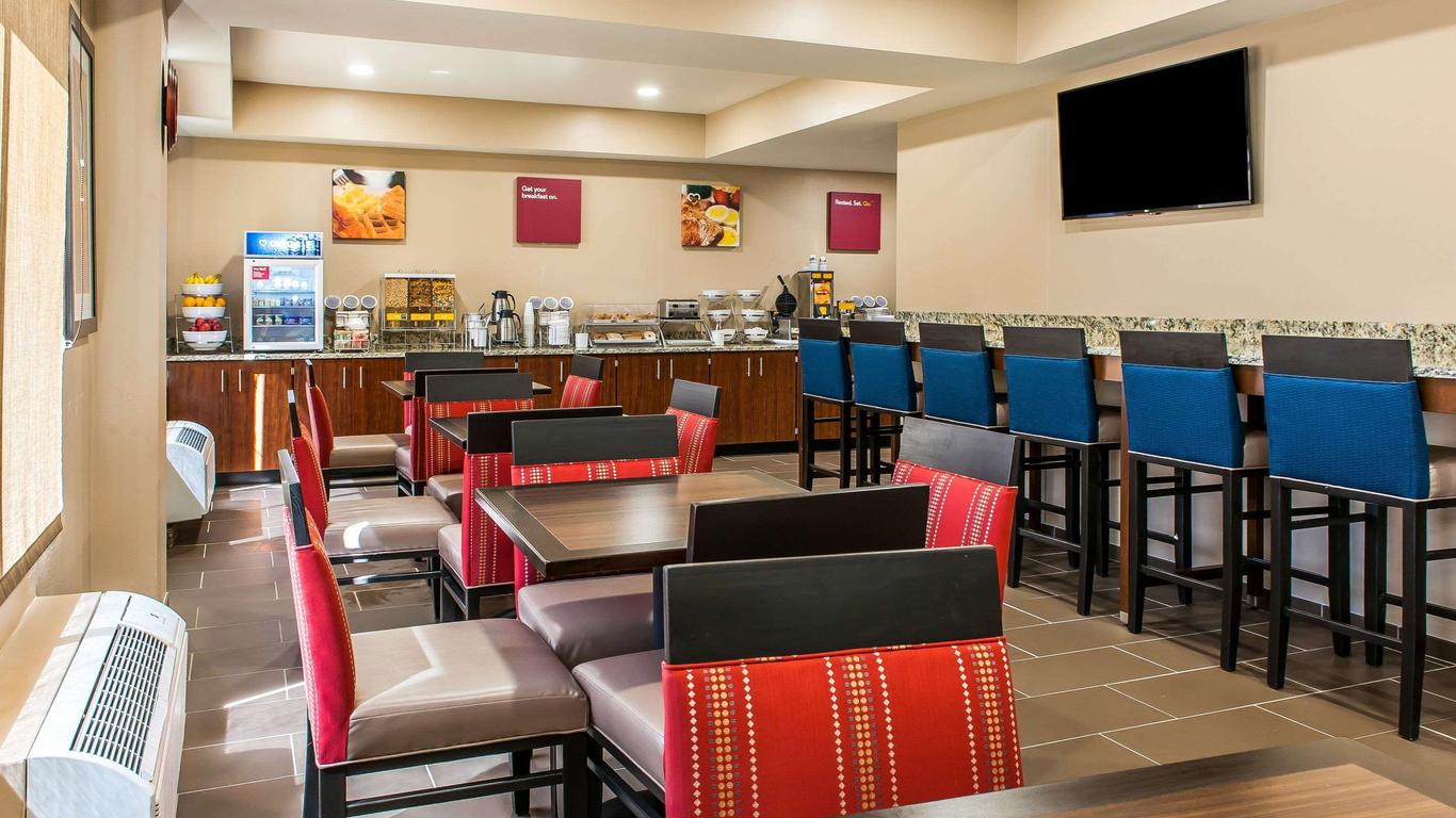 Comfort Inn & Suites