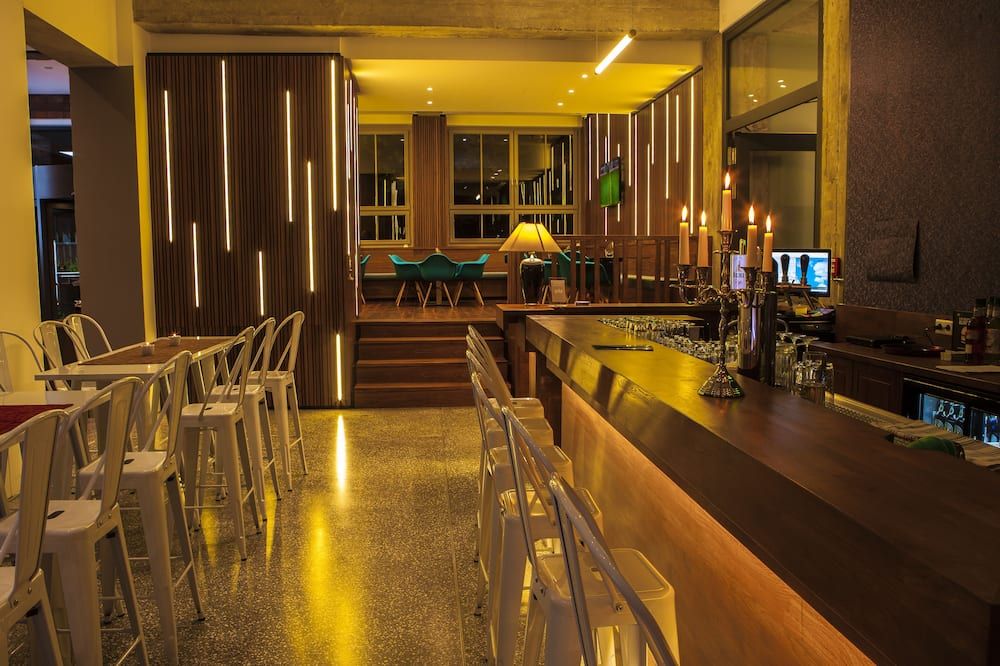 H24 Berlin Lichtenberg - ברלין - בר