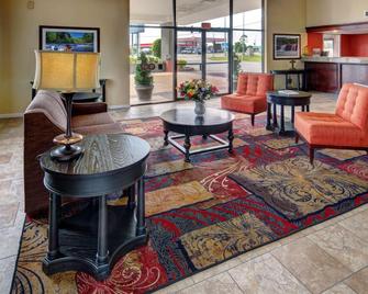 Best Western Inn - Russellville - Living room