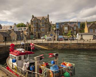 The Stromness Hotel - סטרומנס - בניין