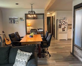 Hawley Home Close to Detroit Lakes and Lakes Country! - Hawley - Comedor