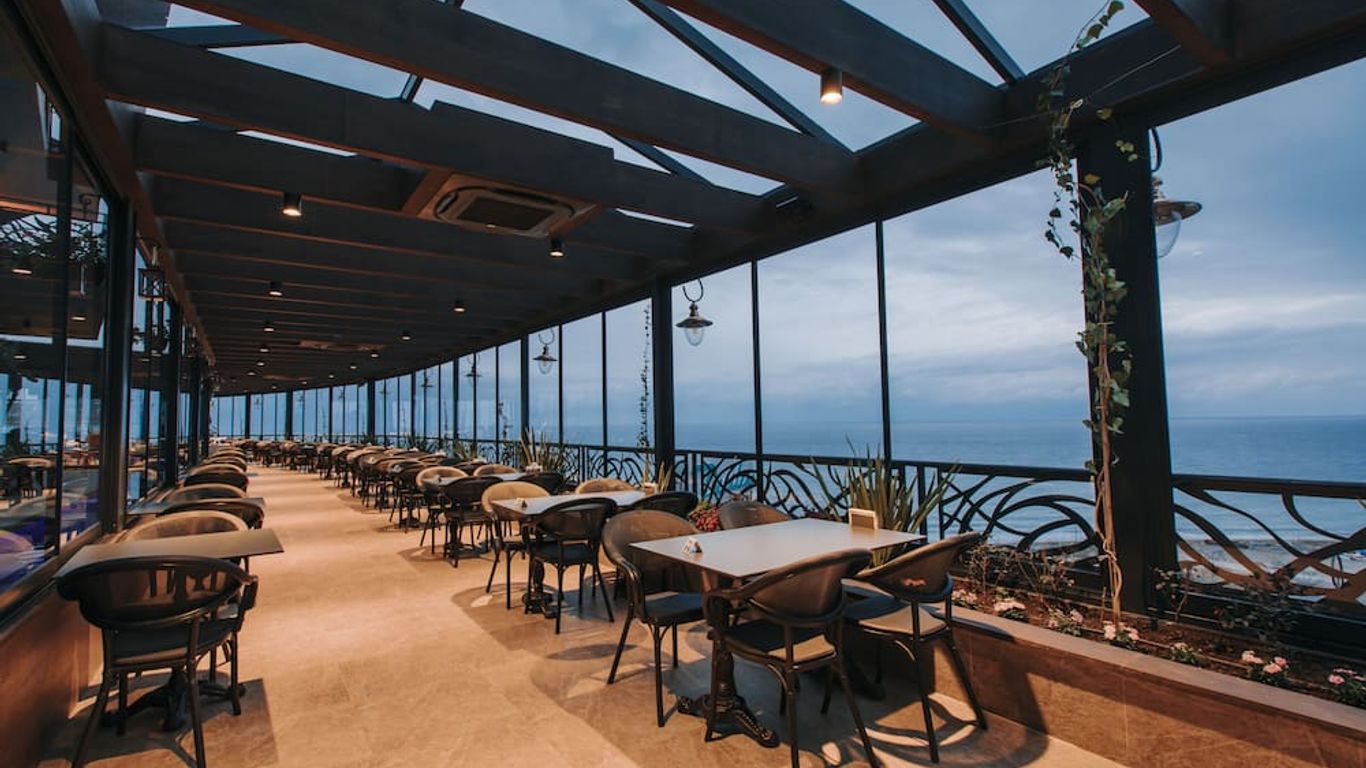 Peerless Villas Hotel