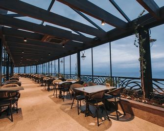 Peerless Villas Hotel - טראבזון - מסעדה