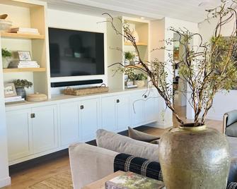 Luxury Designer Home on Golf Course - Chico - Sala de estar